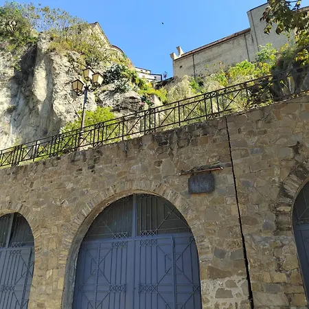 Semesterbostad Piccola Casina Oriolo (Calabria)